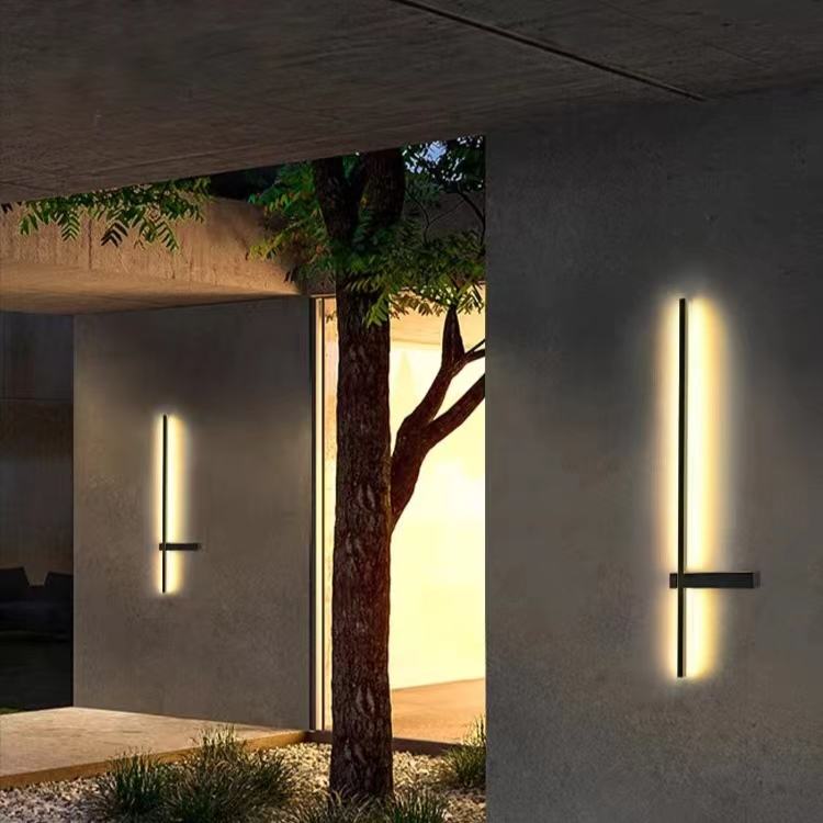 Solar-Wandleuchte aus Edelstahl mit LED-Beleuchtung für Garten und Außenbereiche