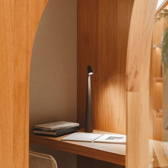 Tragbare LED-Tischlampe aus Aluminium – Dimmbar mit Akku und 3 Helligkeitsstufen