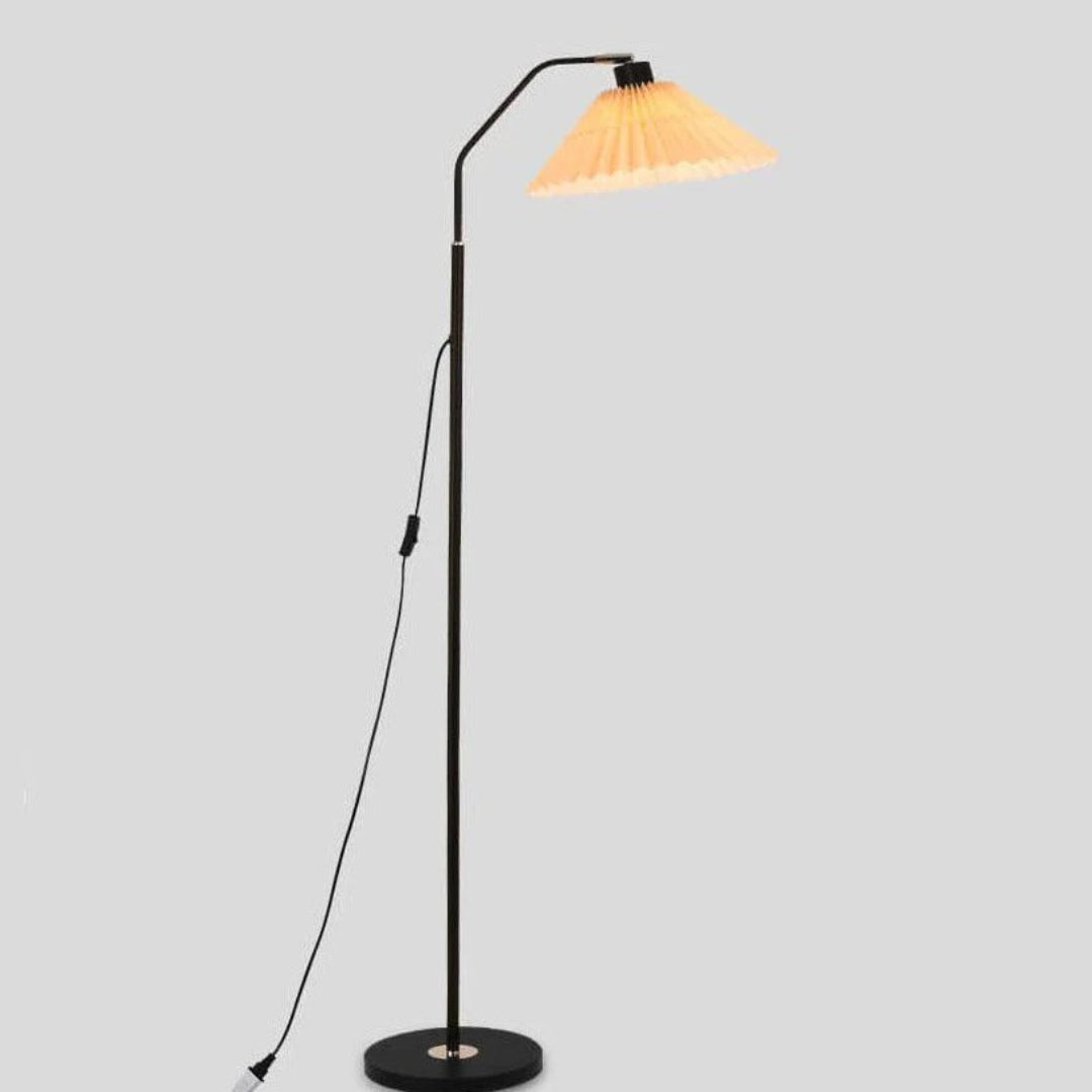 Stehlampe plissierter Schirm