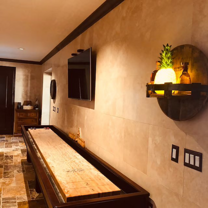 Wandregal aus recyceltem Bourbonfass mit Flaschenhalter für Küche, Bar oder Wohnzimmer