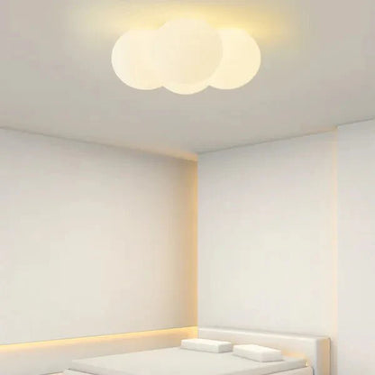 LED Deckenlampe in Wolkenform mit warmweißer und neutralweißer Lichtfarbe für Schlafzimmer und Wohnzimmer