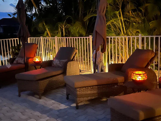 Keramik Duft- und Lichtlampe mit Blumenmotiv und Dimmer für entspannte Wohnatmosphäre