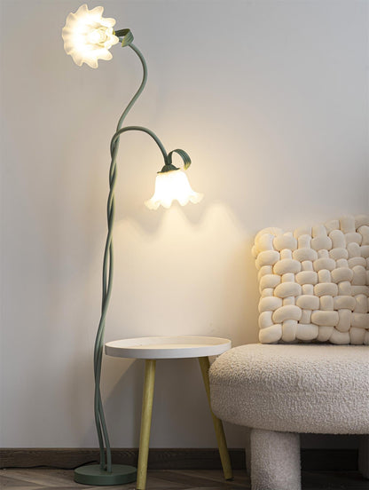 Calla Blumen Stehlampe mit Metallrahmen und LED-Fassung für Wohn- und Schlafzimmer