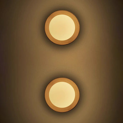 Wandlampe aus Holz und Glas in Weiß – Minimalistisches Design für moderne Wohnräume