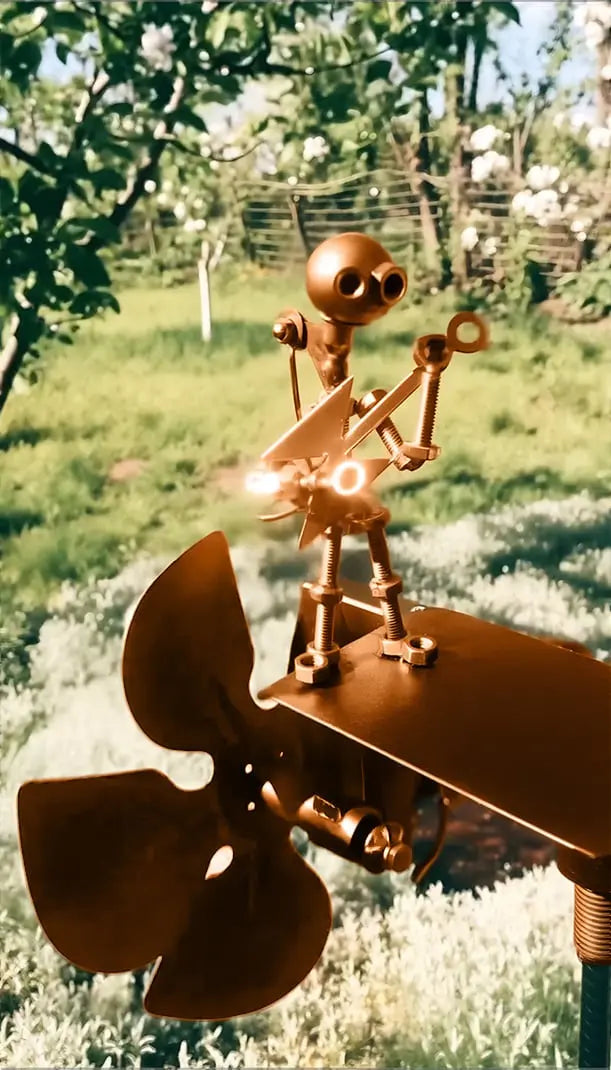 Metall-Windspiel mit Gitarrenmotiv und Drehrad für Garten, Terrasse und Balkon