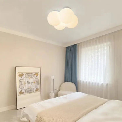 LED Deckenlampe in Wolkenform mit warmweißer und neutralweißer Lichtfarbe für Schlafzimmer und Wohnzimmer