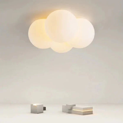 LED Deckenlampe in Wolkenform mit warmweißer und neutralweißer Lichtfarbe für Schlafzimmer und Wohnzimmer