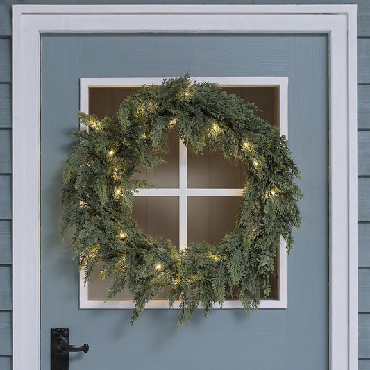 Beleuchteter Weihnachtskranz außen