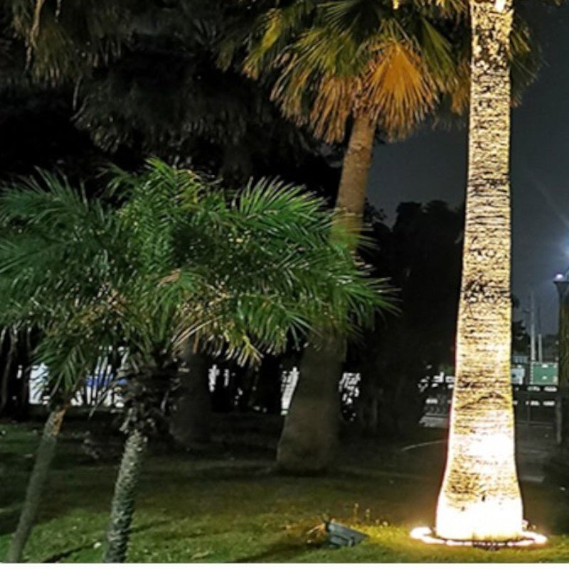 LED Baumfußleuchte mit warmweißem Licht für Garten und Terrasse