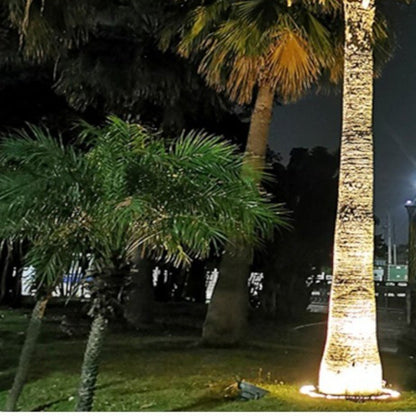 LED Baumfußleuchte mit warmweißem Licht für Garten und Terrasse