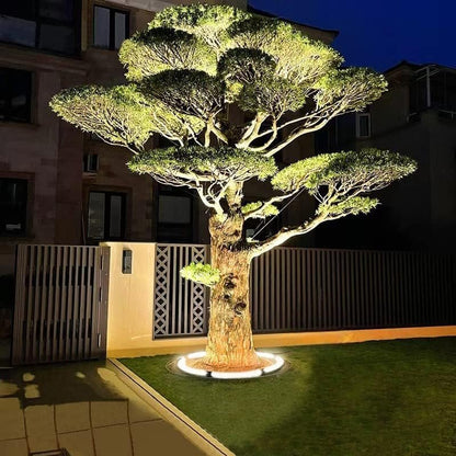 LED Baumfußleuchte mit warmweißem Licht für Garten und Terrasse