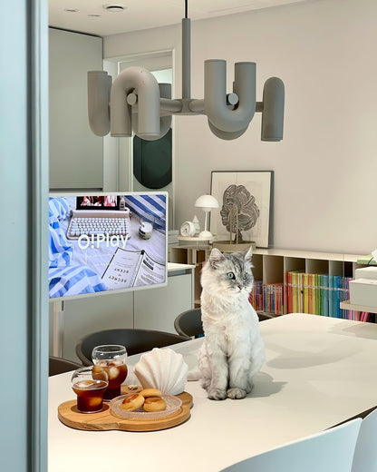 Modulare LED-Deckenleuchte mit verstellbaren Armen für individuelle Beleuchtung