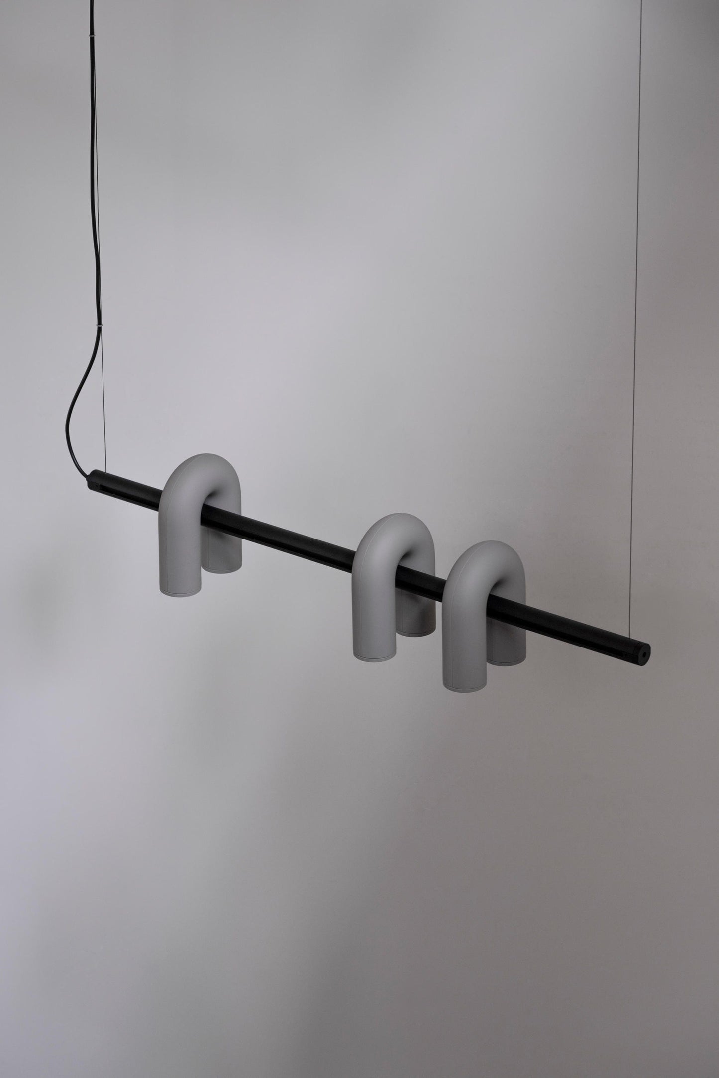 Modulare LED-Deckenleuchte mit verstellbaren Armen für individuelle Beleuchtung