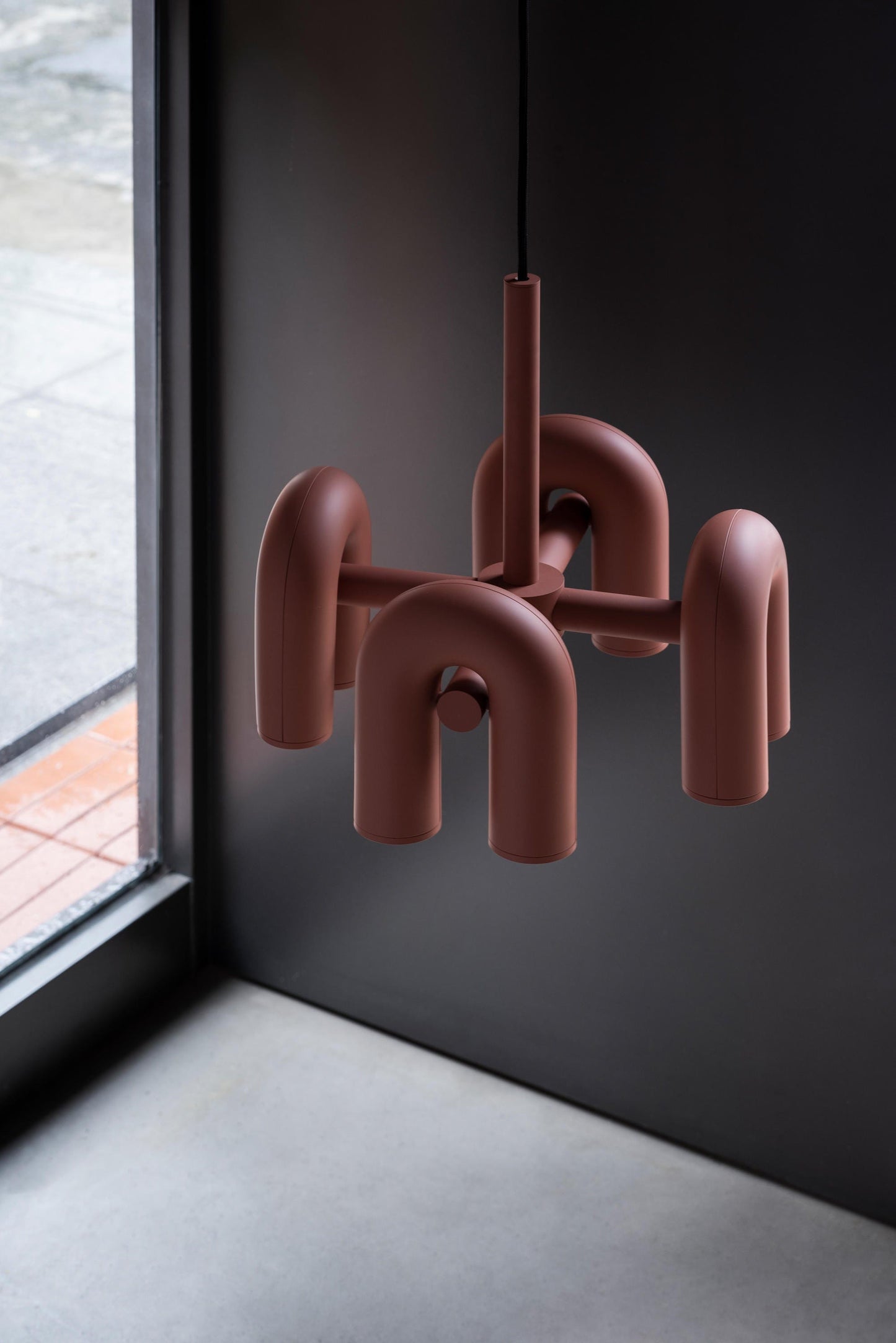 Modulare LED-Deckenleuchte mit verstellbaren Armen für individuelle Beleuchtung