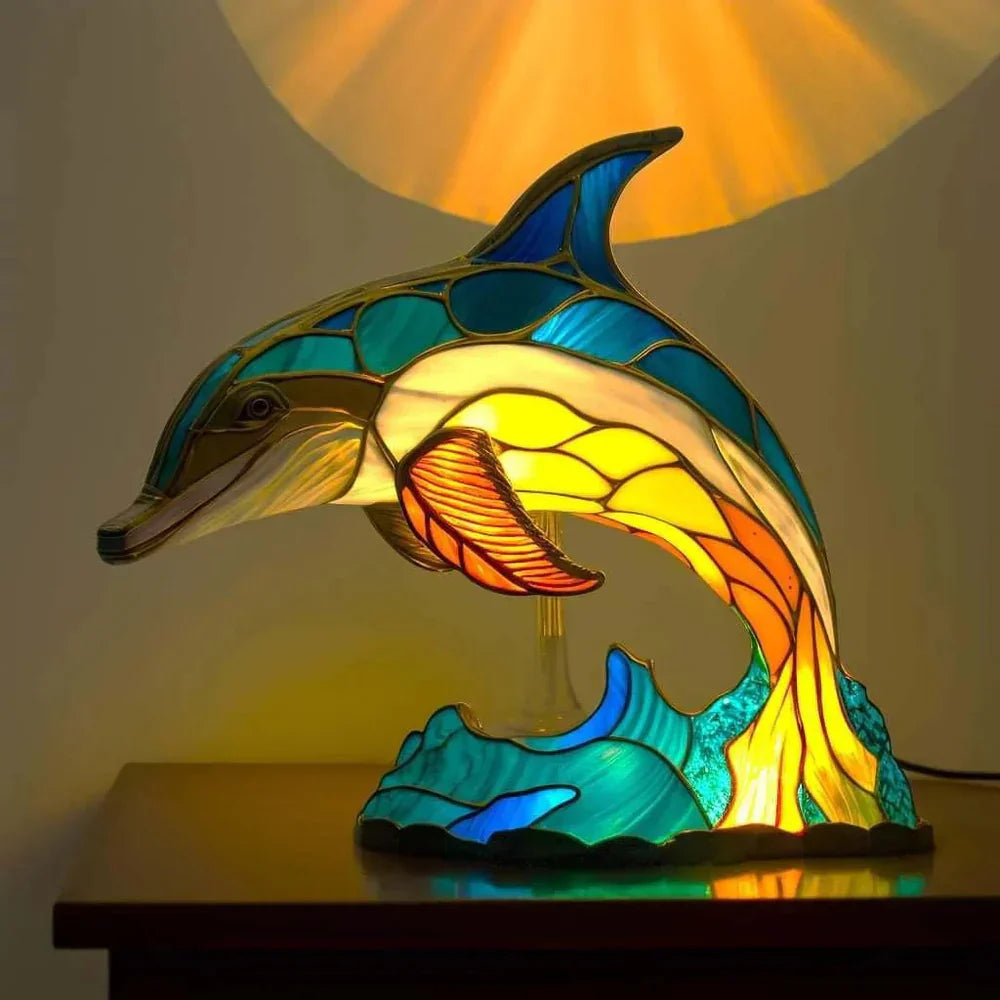 Tischlampe mit Tiermotiven und Glasdesign für stimmungsvolle Innenbeleuchtung