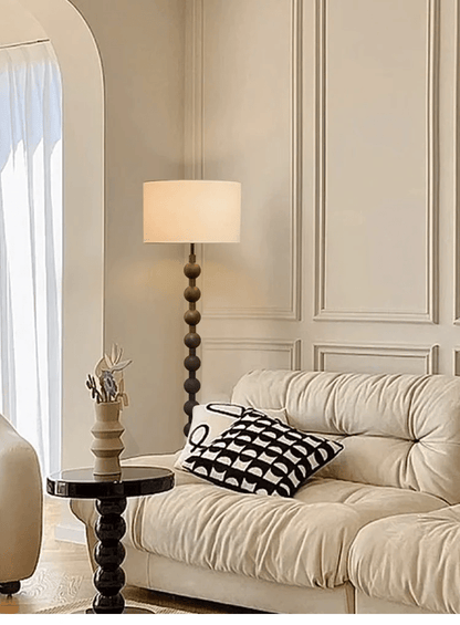 Holz-Stehlampe mit LED-Beleuchtung und E27-Fassung für Wohn- und Arbeitsbereiche