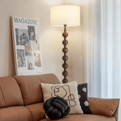 Holz-Stehlampe mit LED-Beleuchtung und E27-Fassung für Wohn- und Arbeitsbereiche