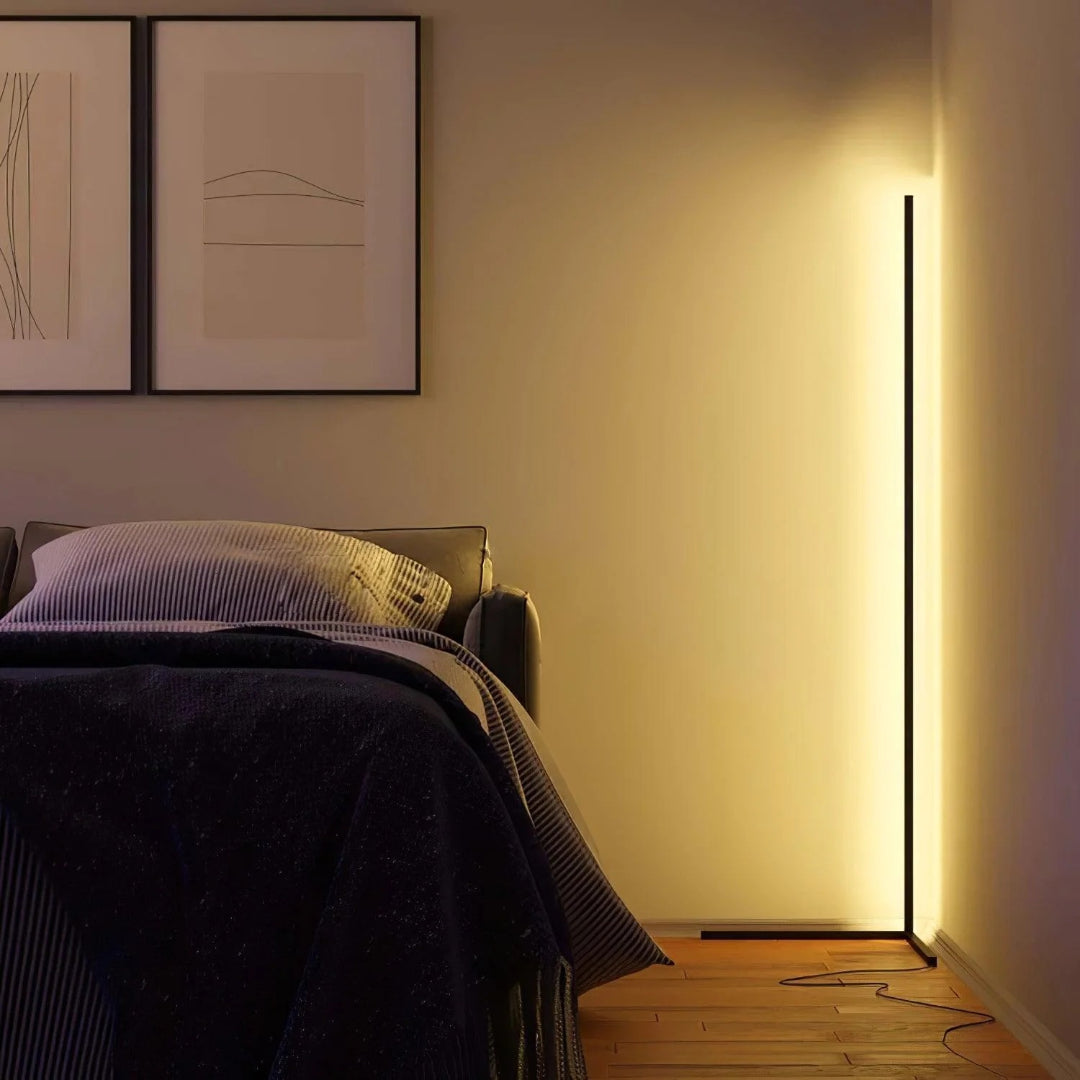 Lineare LED Stehlampe