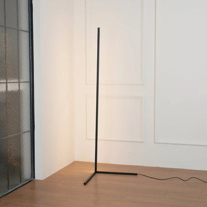 Lineare LED Stehlampe