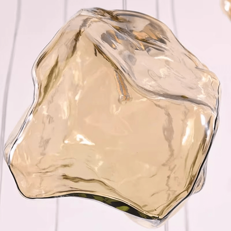 Treppen-Kronleuchter mit mehrstufigem Design und LED-Beleuchtung