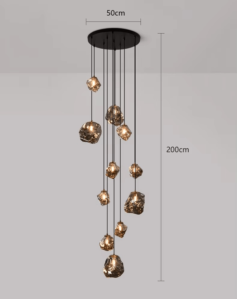 Treppen-Kronleuchter mit mehrstufigem Design und LED-Beleuchtung