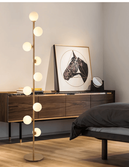 Stehleuchte aus Glas mit Metallrahmen und G9-Fassung für Wohn- und Schlafzimmer