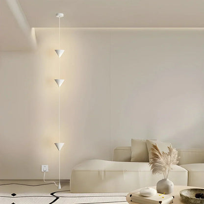 Stehlampe konisch floor-to-ceiling