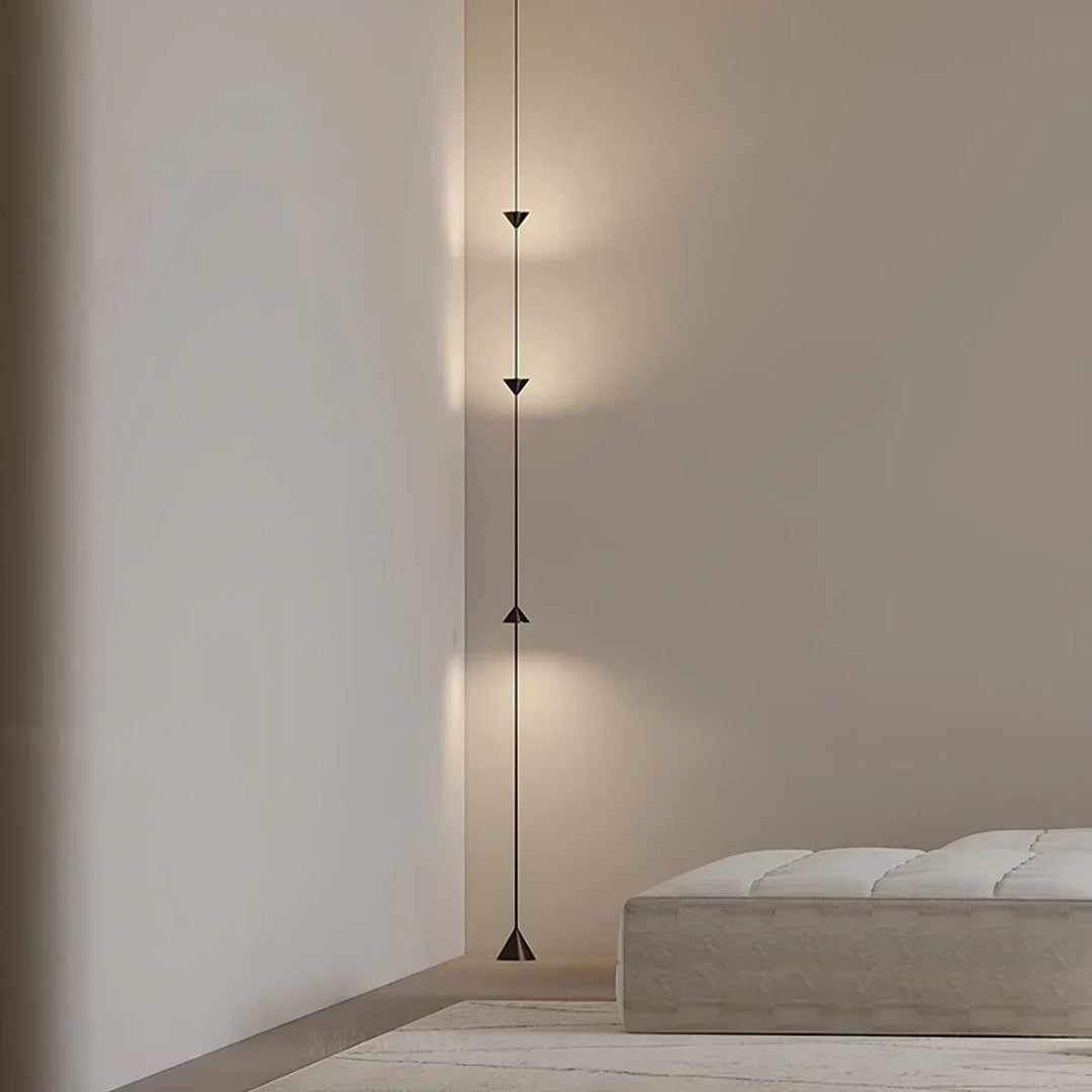 Stehlampe konisch floor-to-ceiling