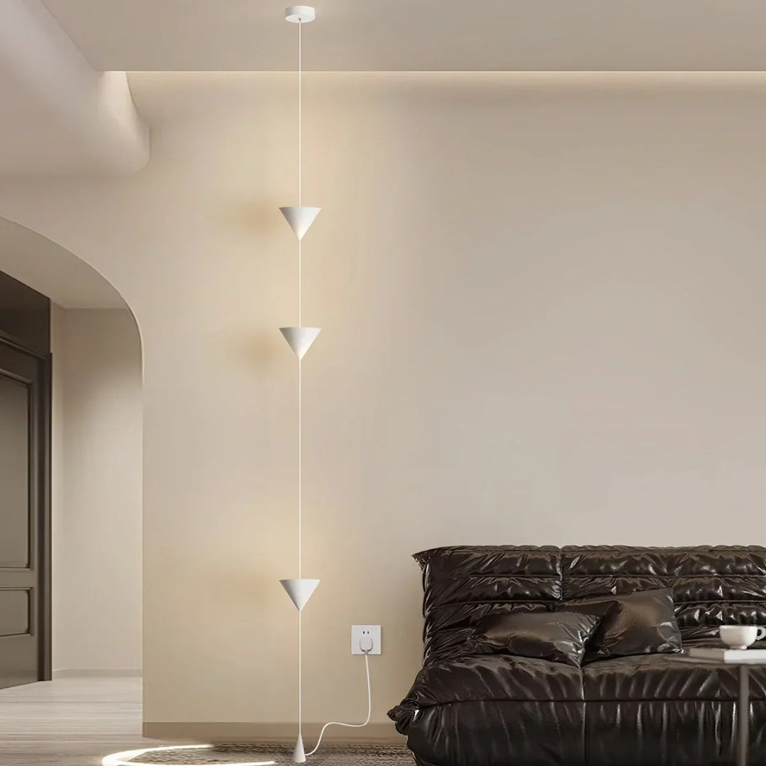 Stehlampe konisch floor-to-ceiling