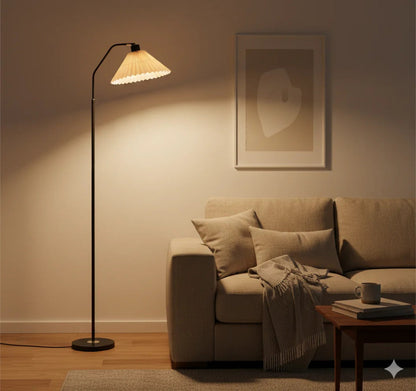 Stehlampe plissierter Schirm