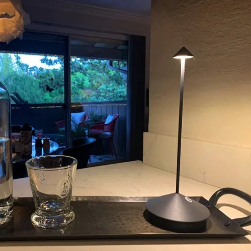 Tischlampe mit Touchsteuerung