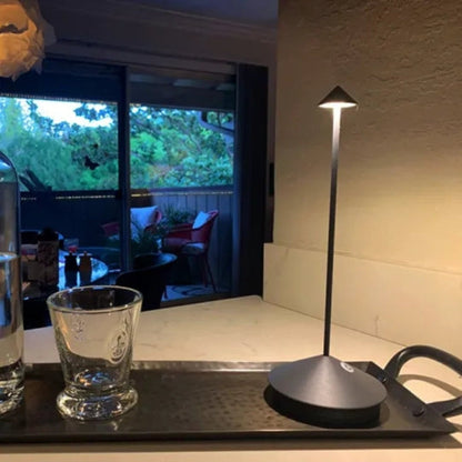 Tischlampe mit Touchsteuerung