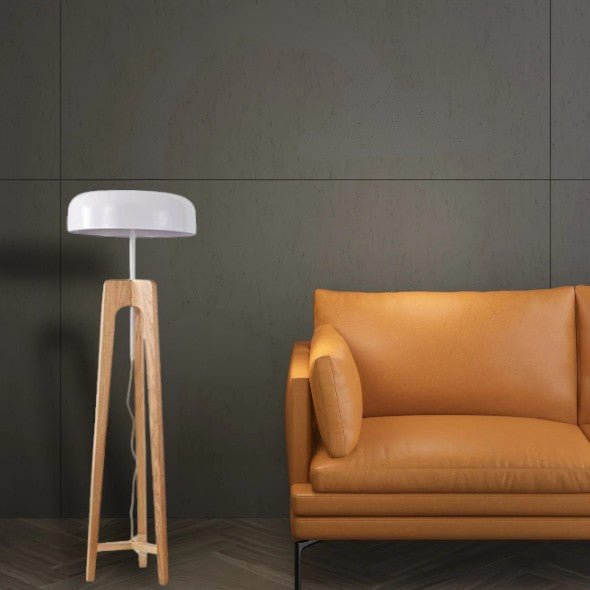 Stehlampe aus Holz mit LED-Lichtquelle für Wohnräume und Eingangsbereiche