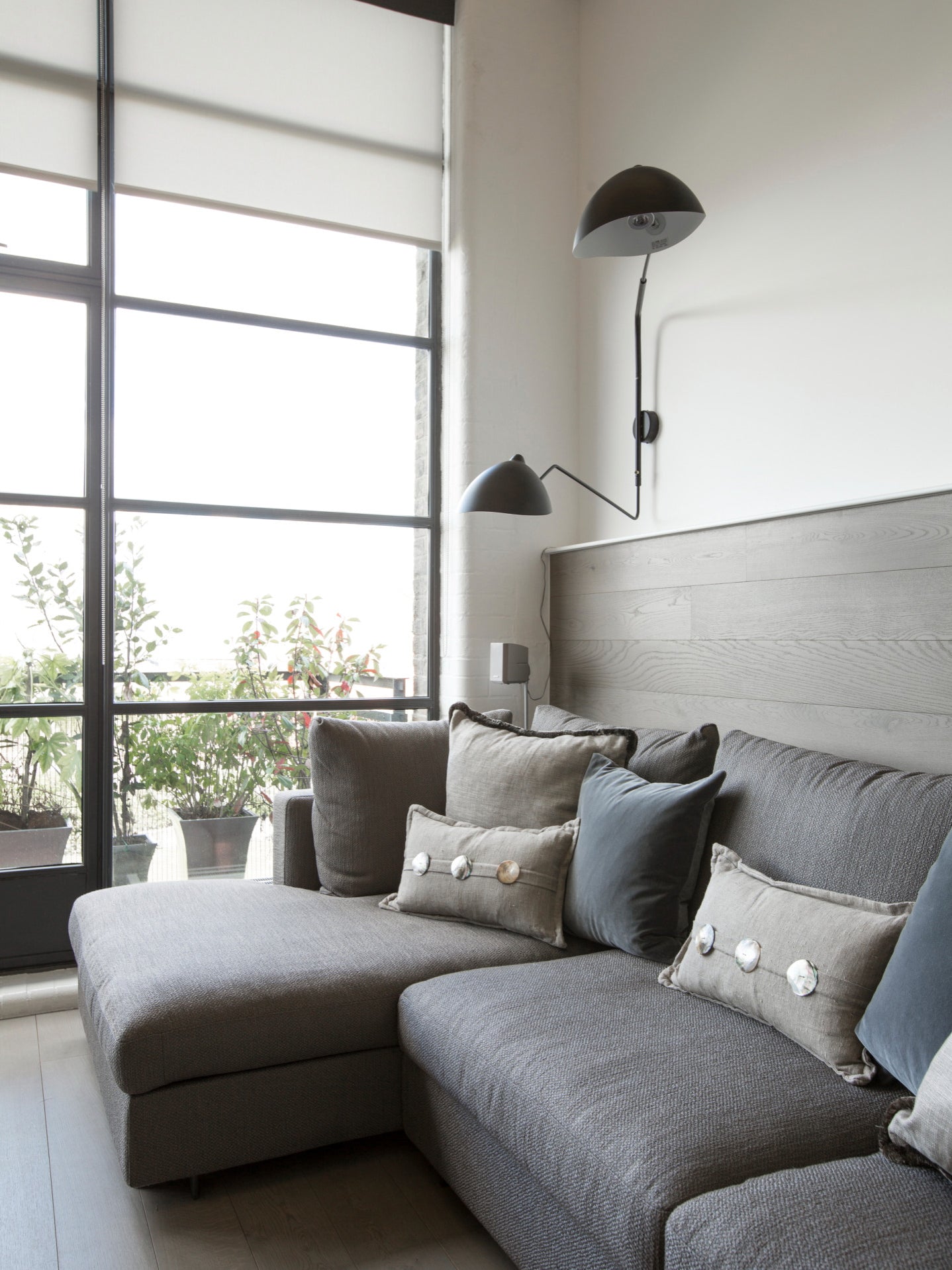 Wandleuchte mit Schwenkarm und drehbarem Lampenschirm aus Metall – verstellbare Innenbeleuchtung für Wohnräume