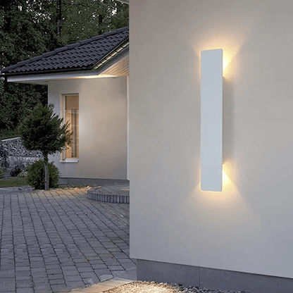 LED Aluminium Wandleuchte für Außenbereiche mit Streifen-Design