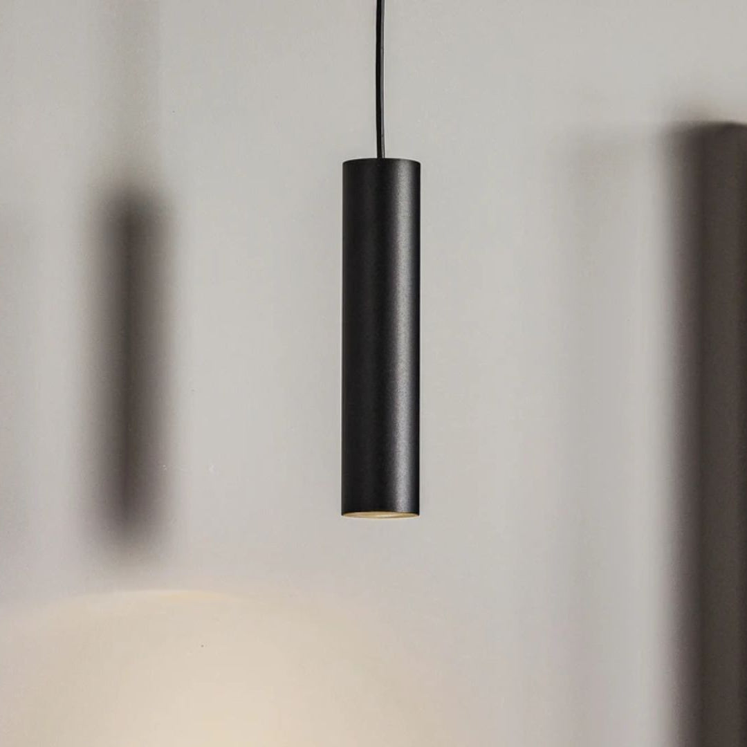 Zylindrische Pendelleuchte schwarz